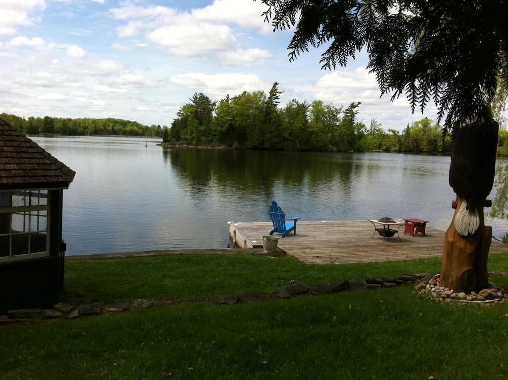 Windswept On The Trent Hotell Campbellford Exteriör bild