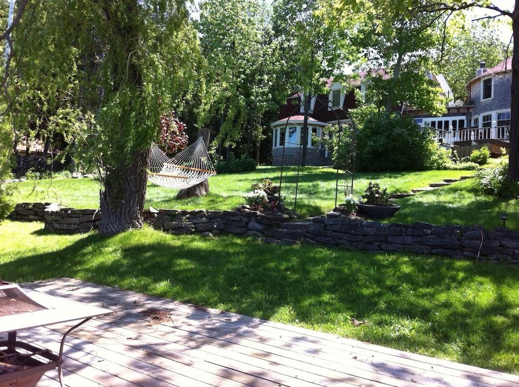 Windswept On The Trent Hotell Campbellford Exteriör bild